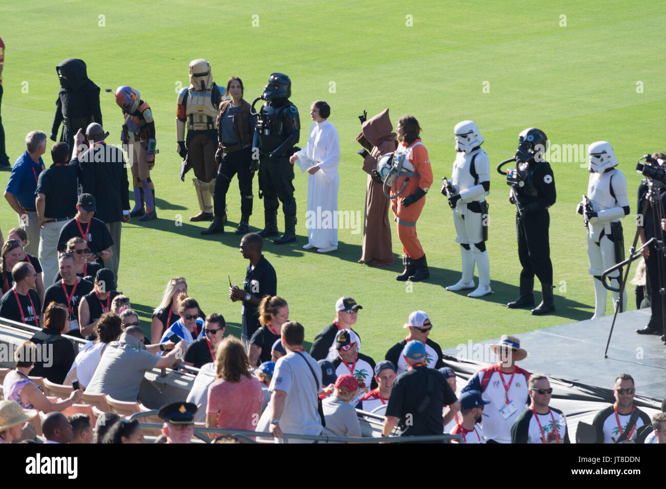 Los Angeles, CA, Stati Uniti d'America. 07 Ago, 2017. Star Wars qui alla grande il atheles qui per il mondo la polizia e i Vigili del Fuoco Giochi 2017 a Los Angeles CA, USA Credito: Chester marrone/Alamy Live News Foto Stock