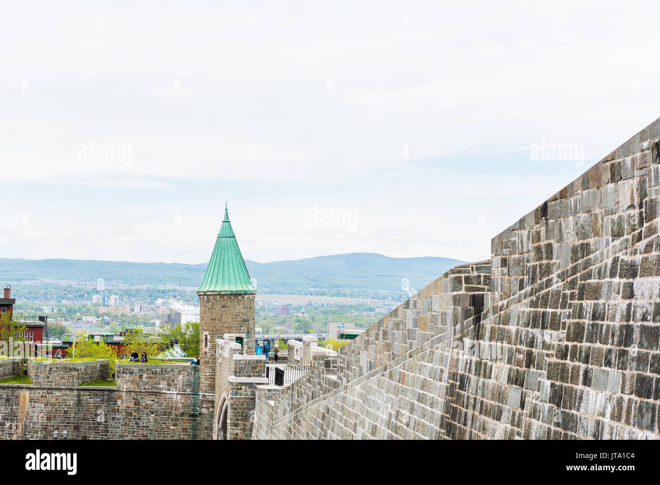 La città di Quebec, Canada - 29 Maggio 2017: fortificazioni muro di pietra e la città o la vista dello skyline di Foto Stock