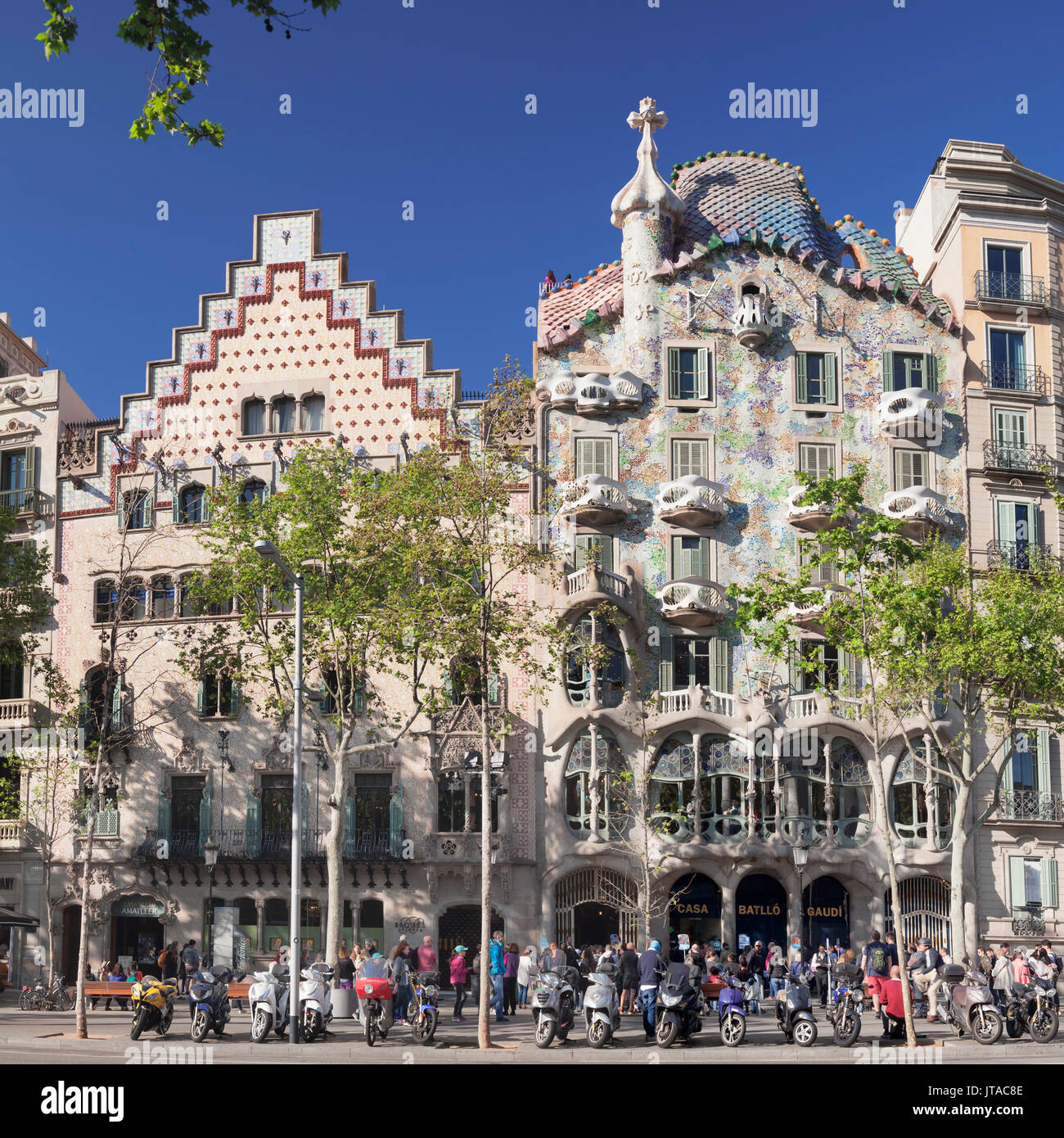 Casa Batllo, architetto Antonio Gaudì, Sito Patrimonio Mondiale dell'UNESCO, Casa Amatller, Modernisme, Barcellona, in Catalogna, Spagna, Europa Foto Stock