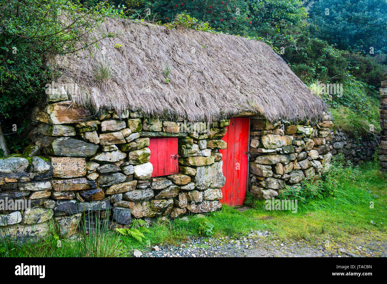 Fattoria tradizionale Parco Nazionale del Connemara, nella contea di Galway, Connacht, Repubblica di Irlanda, Europa Foto Stock