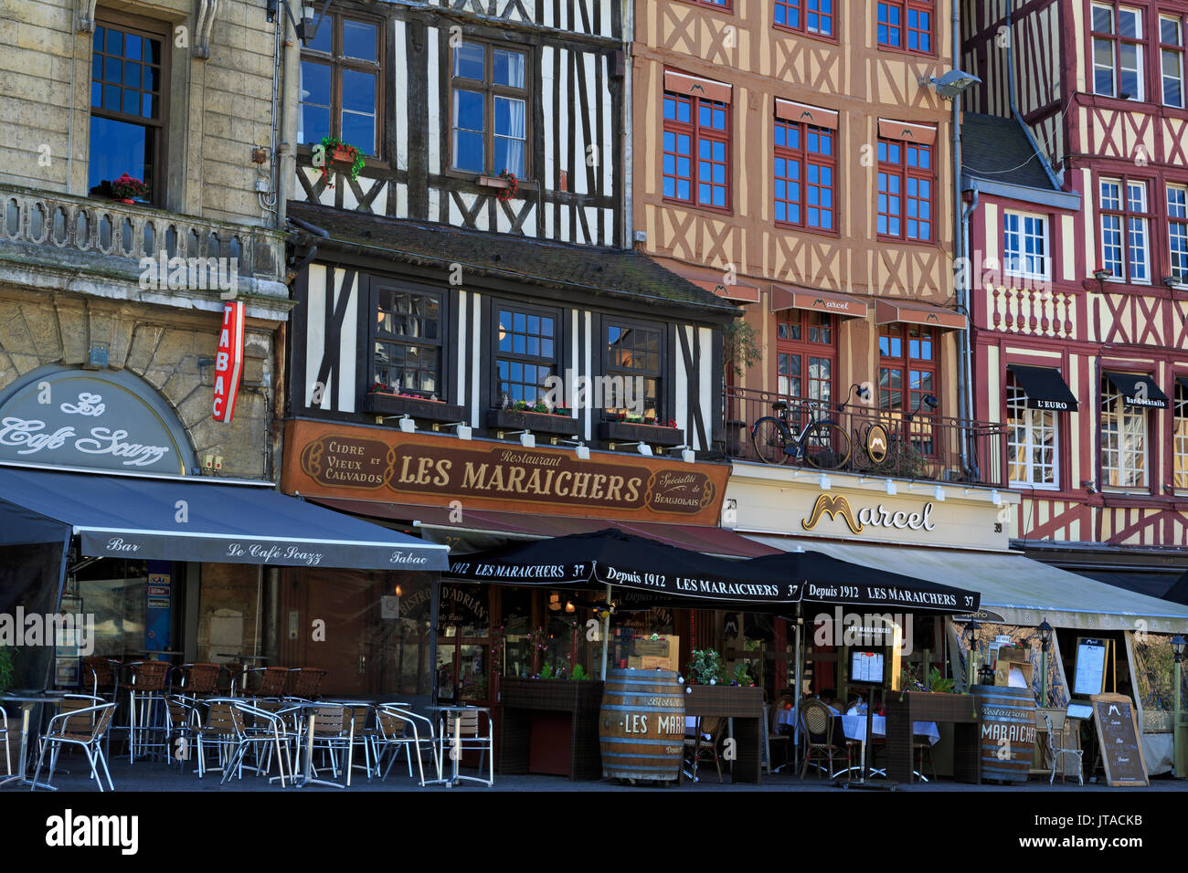 Place du Vieux Marche, Città Vecchia, Rouen, in Normandia, Francia, Europa Foto Stock