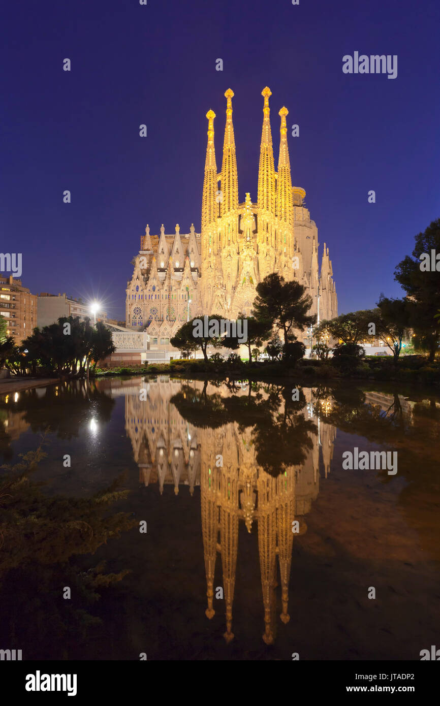 La Sagrada Familia, dall architetto Antonio Gaudì, Sito Patrimonio Mondiale dell'UNESCO, Barcellona, in Catalogna, Spagna, Europa Foto Stock