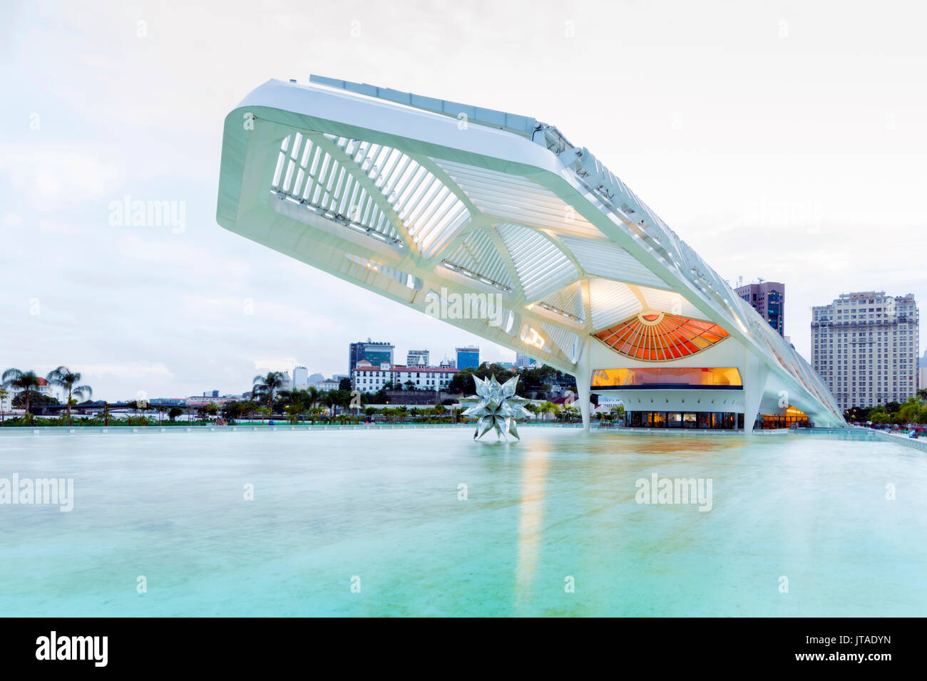 Museum of Tomorrow, un museo ambientale nel centro della città, architetto Santiago Calatrava, Rio de Janeiro, Brasile Foto Stock