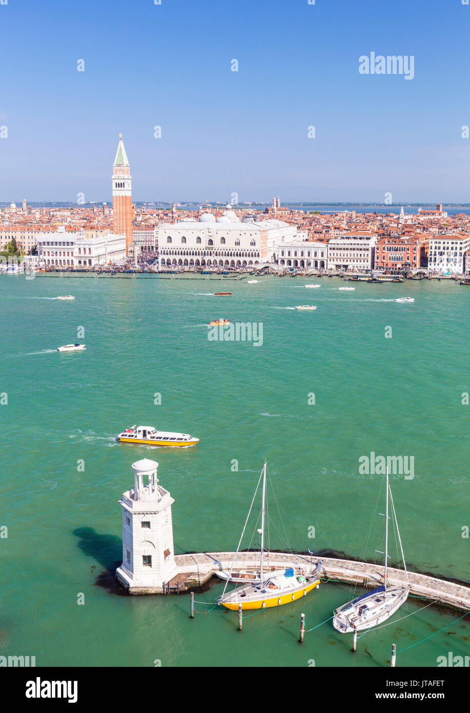 Torre del Campanile, il Palazzo Ducale (Palazzo dei Dogi), il Bacino di San Marco (St. Segna bacino), Venezia, Sito Patrimonio Mondiale dell'UNESCO, Veneto, Italia, Europa Foto Stock