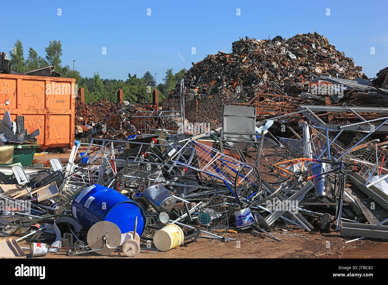 Cantiere di rottami, rifiuti di metallo azioni in una società di riciclaggio, Schrottplatz, Metallabfaelle Lager in einem Recyclingbetrieb Foto Stock