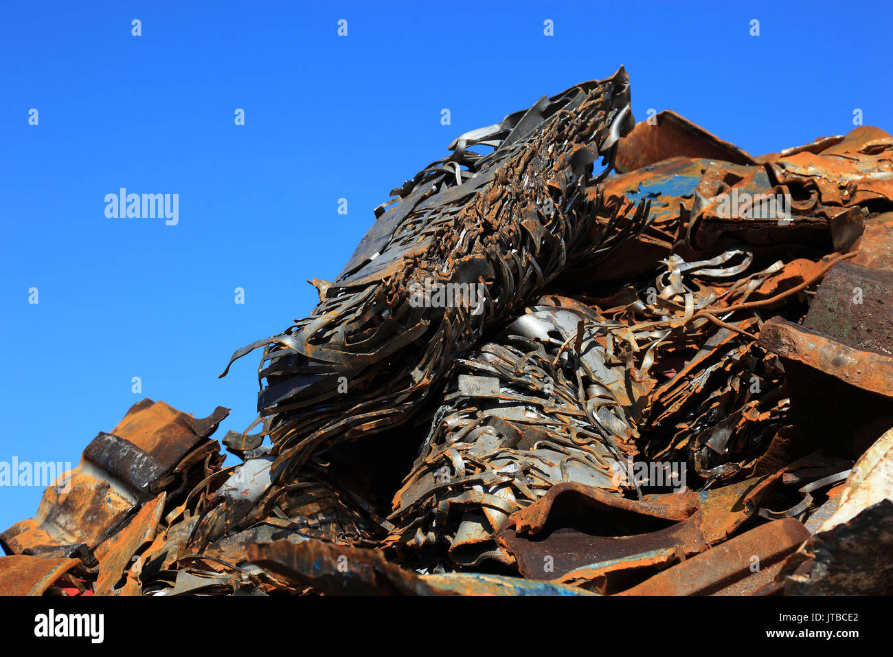 Cantiere di rottami, rifiuti di metallo azioni in una società di riciclaggio, Schrottplatz, Metallabfaelle Lager in einem Recyclingbetrieb Foto Stock