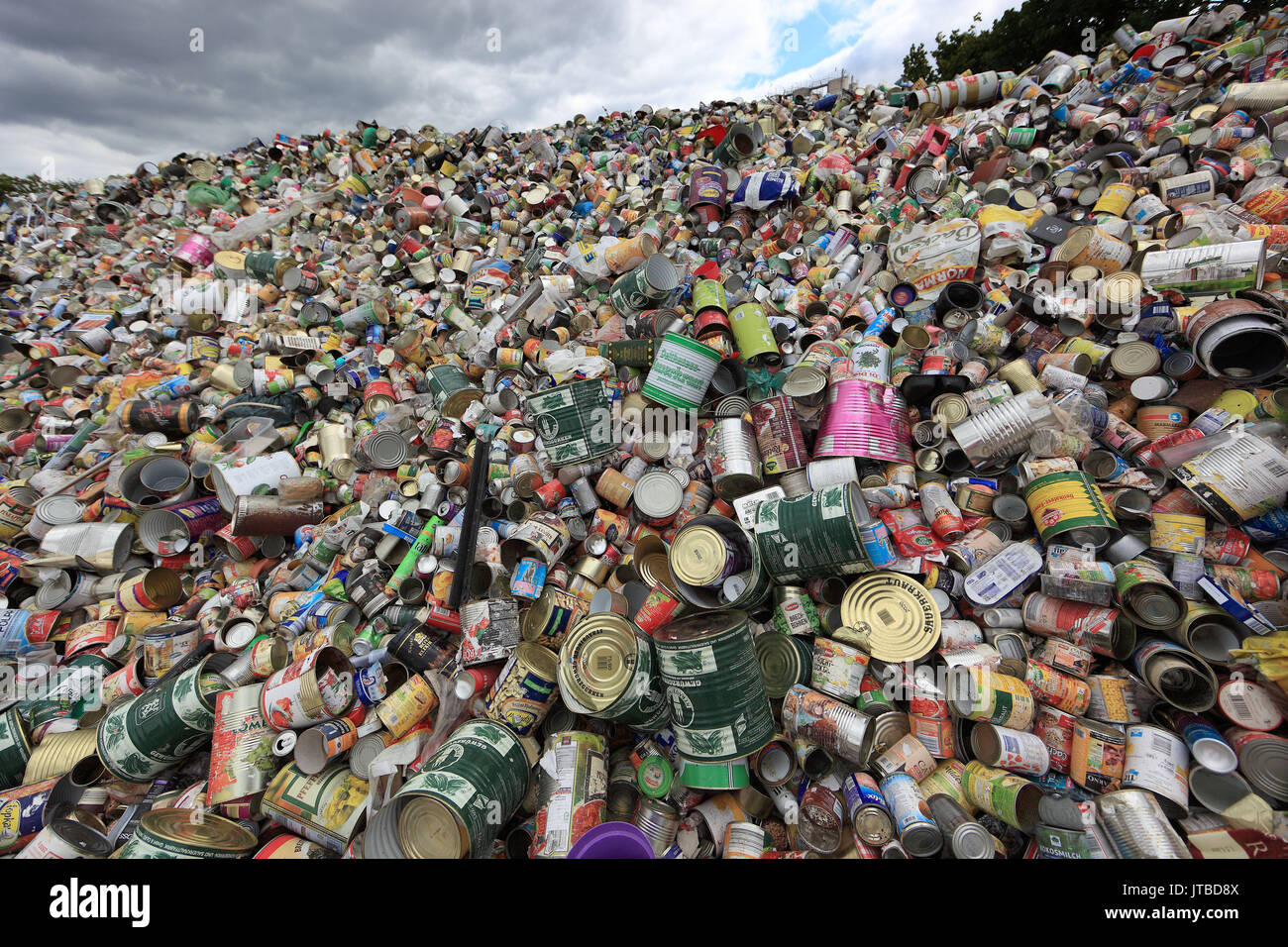 Industria dei rifiuti, stock per il riciclaggio, lattine, latta, Abfallwirtschaft, Lager zum riciclaggio Getraenkedosen, Weissblech Foto Stock