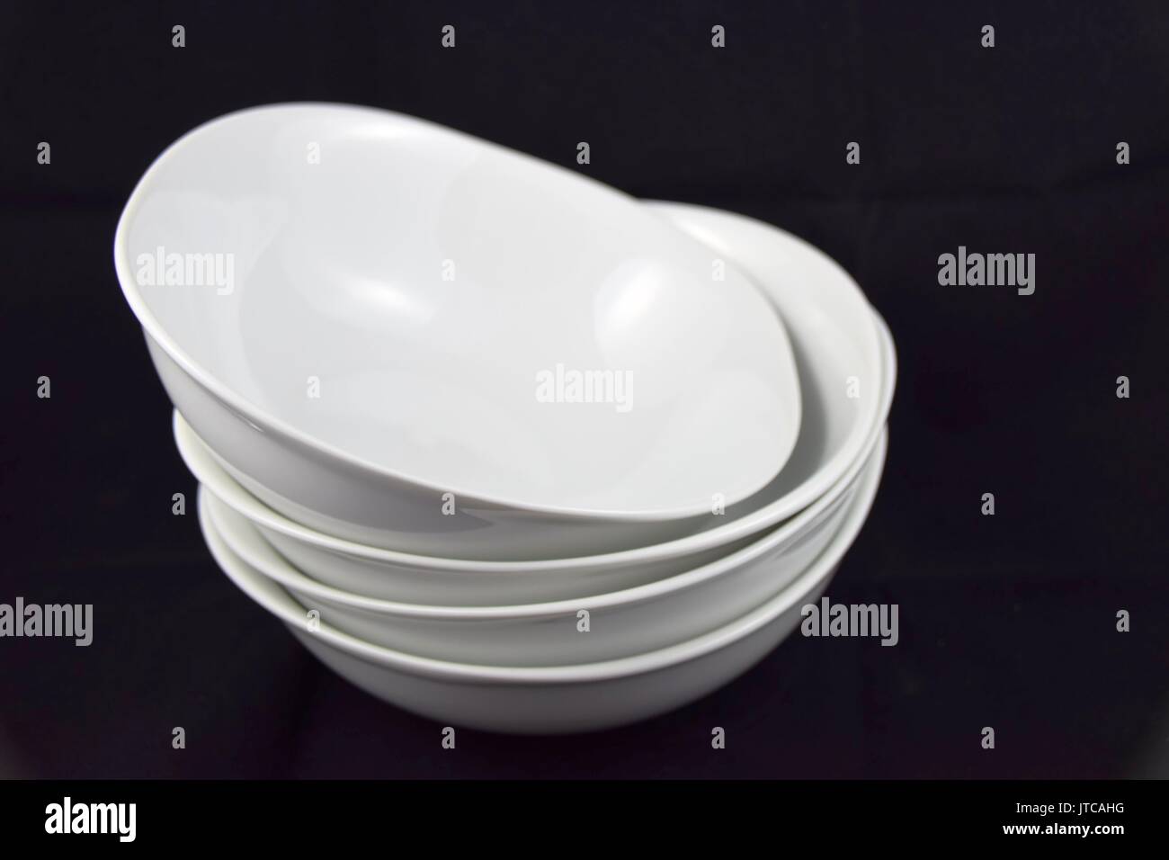 Alcuni di ceramica bianca bocce, ceramica,piatto porcellana Foto Stock