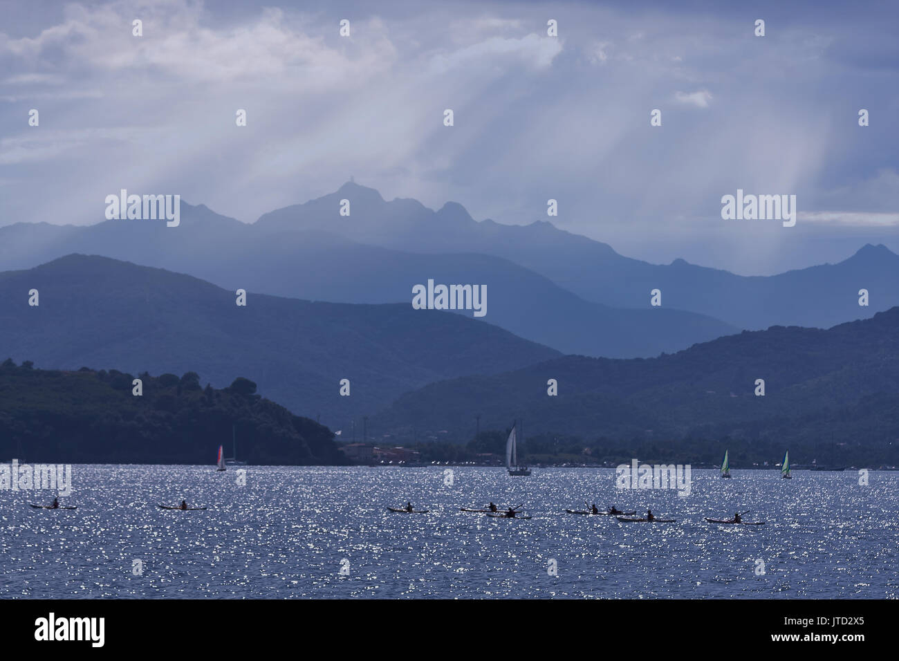 Atmosfera eterea sopra il mare a Isola d'Elba, Toscana, Italia. Foto Stock