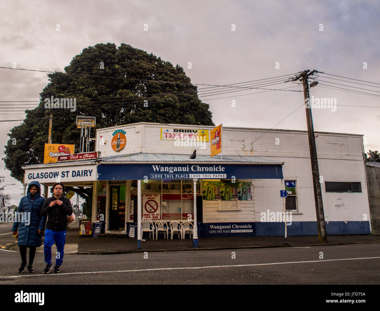 Glasgow Street latteria, Whanganui, piccola città Nuova Zelanda. Non fumare nei sobborghi, i proprietari rifiutano di vendere i prodotti del tabacco, a principled azione, Foto Stock