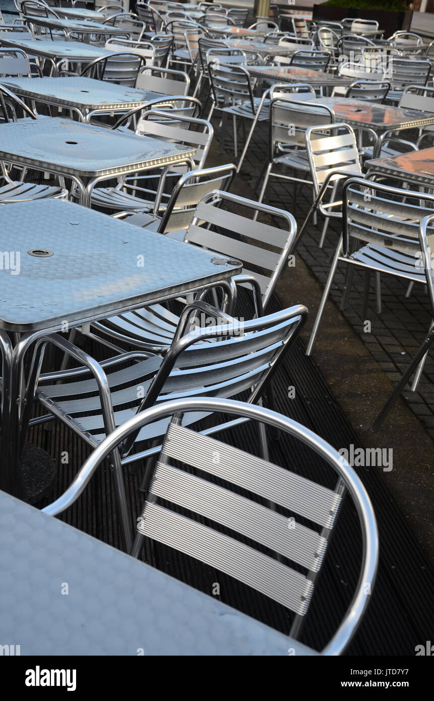 Prenota un tavolo per mangiare fuori Foto Stock