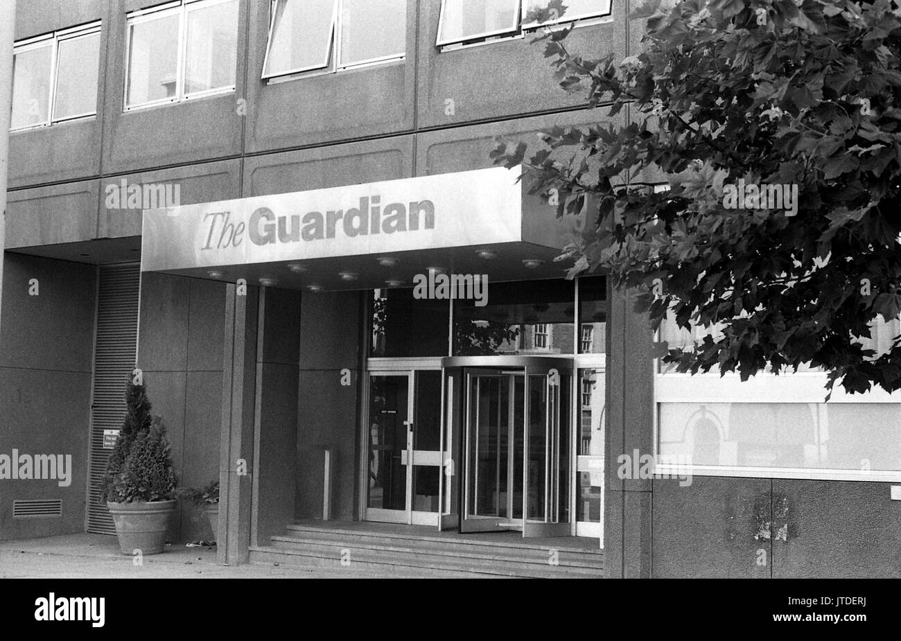 La sede del quotidiano Guardian di Farringdon Road, London il 5 agosto 1989. Foto Stock