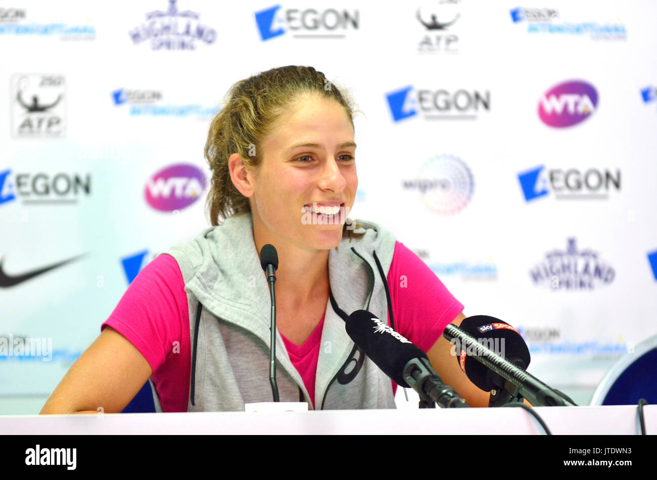 Johanna Konta, British n. 1 ladies giocatore di tennis, dando una conferenza stampa nella sua casa di città di Eastbourne prima di competere nel Aegon International Foto Stock