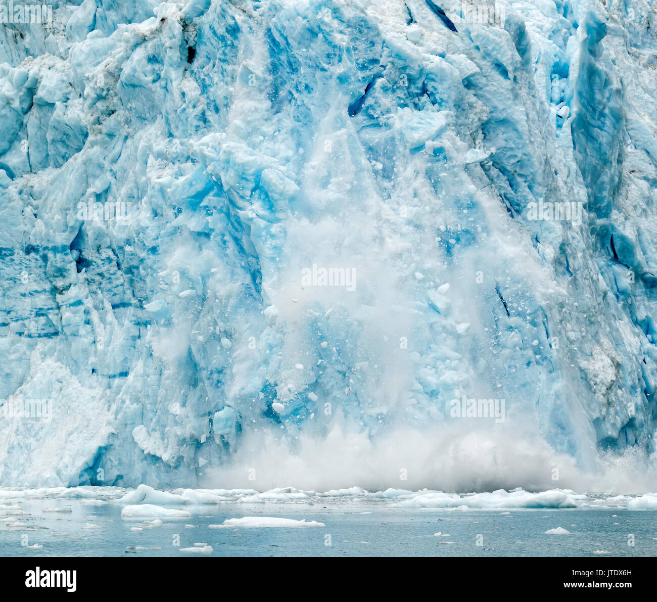 Parto sorpresa ghiacciaio in Prince William Sound in Alaska centromeridionale. Foto Stock