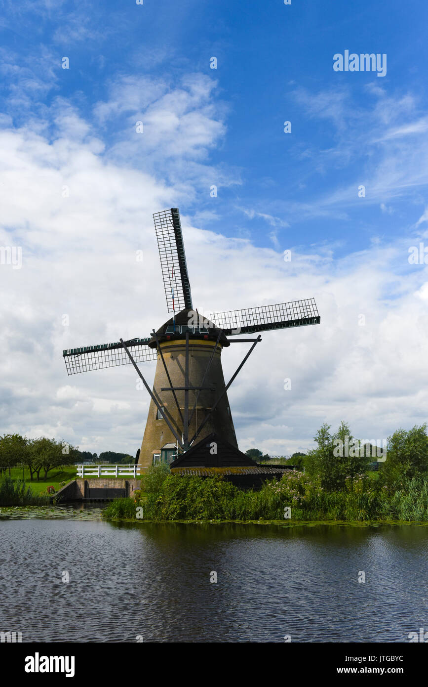 I mulini a vento a Kinderdijk, South Holland, Paesi Bassi Foto Stock