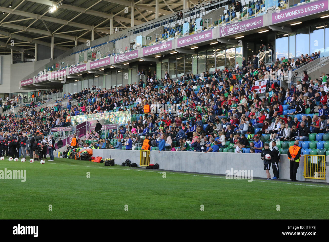 Stadio Nazionale al Windsor Park di Belfast, Irlanda del Nord. 08 agosto 2017. Femminile UEFA sotto-19 campionato un gruppo - Irlanda del Nord / Spagna. Lo stadio di Belfast che ospiterà i giochi di gruppo e finali. Credito: David Hunter/Alamy Live News. Foto Stock