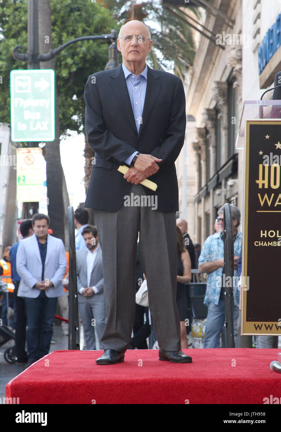 Hollywood, California, USA. 8 Ago, 2017. 08 Agosto 2017 - Hollywood, California - Jeffrey Tambor. Jeffrey Tambor onorato con una stella sulla Hollywood Walk of Fame. Credito foto: F. Sadou/AdMedia Credito: F. Sadou/AdMedia/ZUMA filo/Alamy Live News Foto Stock