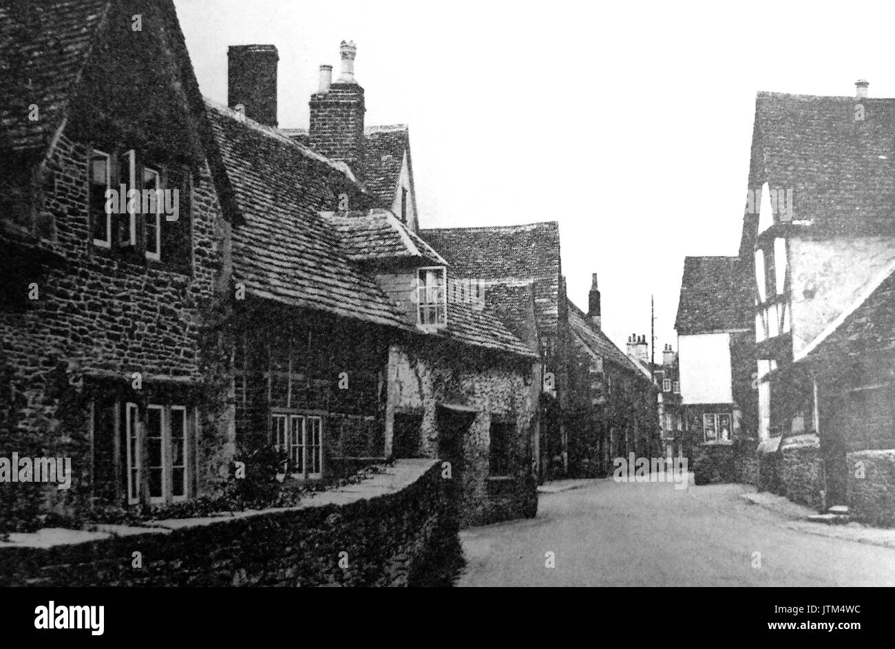 Lacock village, Wiltshire, Inghilterra in 1940. Foto Stock