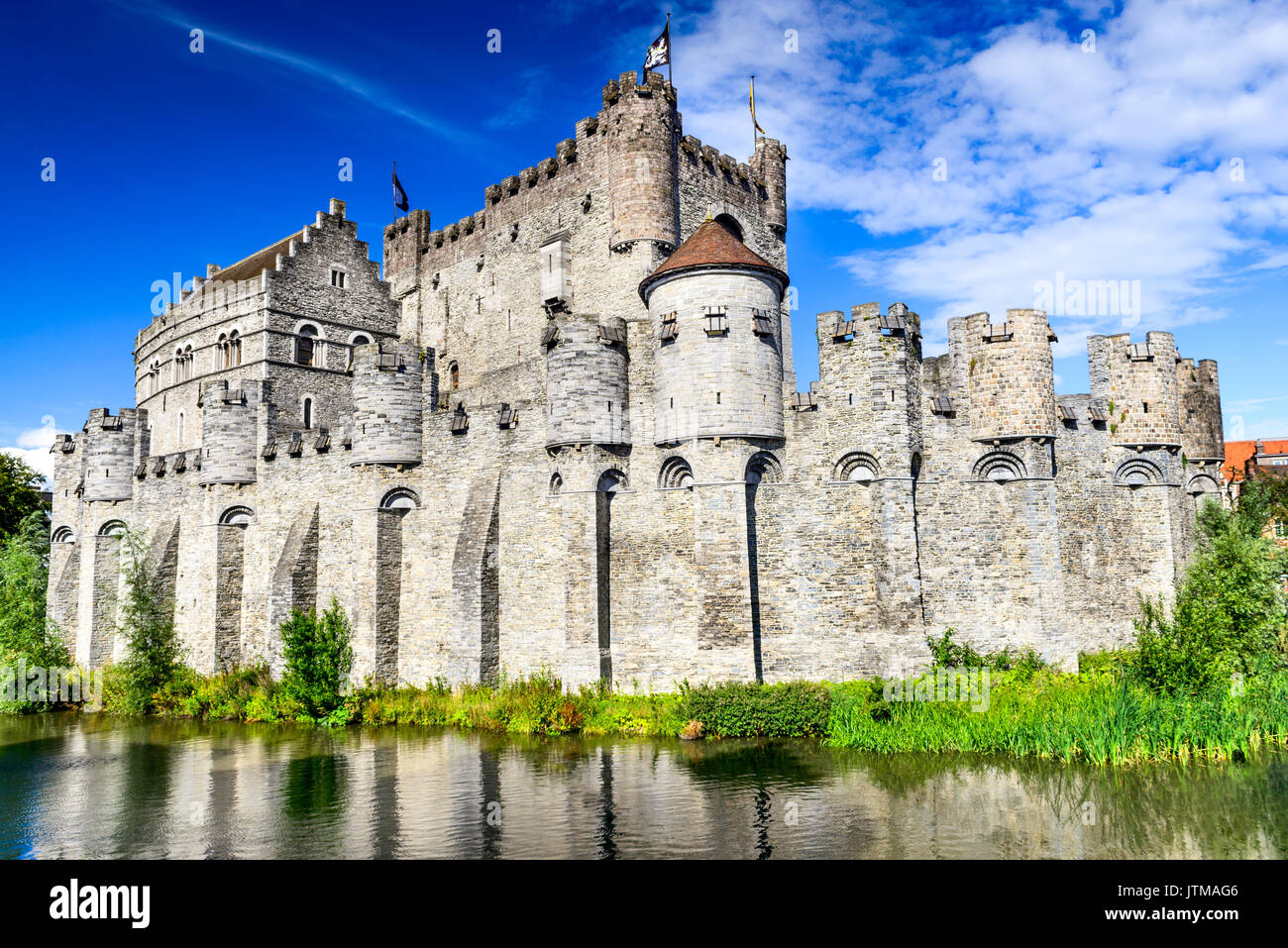 Gent, Belgio. Gravensteen è un castello di Gand costruito nel 1180 Annuncio fiume medievale lieve della Fiandra occidentale Foto Stock