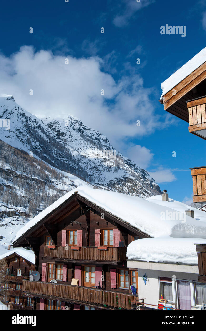 Una vista generale di un alloggio in Zermatt, Svizzera Foto Stock