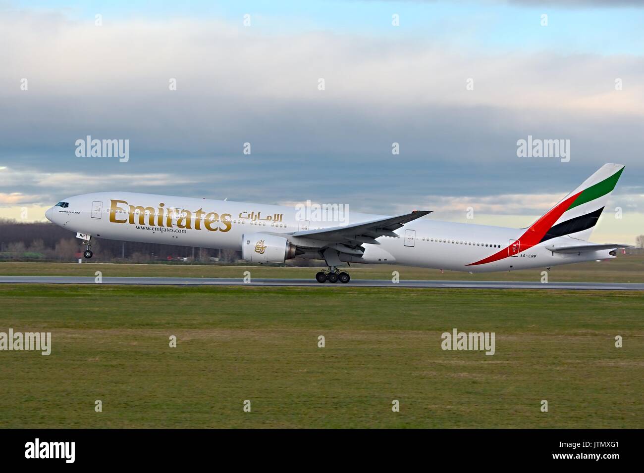 Piano tenendo spento Foto Stock