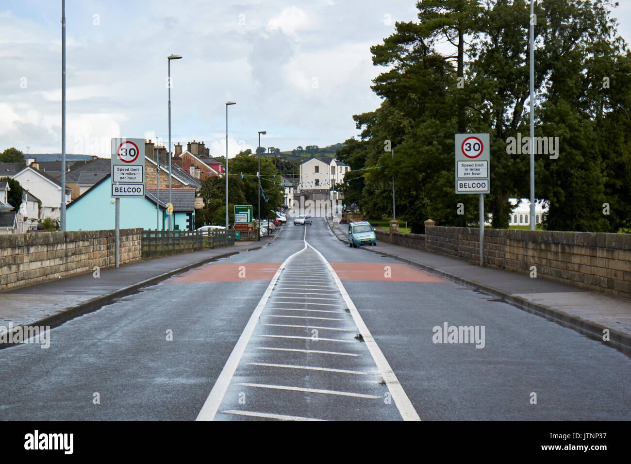 Terra di confine tra Irlanda del Nord e della Repubblica di Irlanda a belcoo - blacklion cercando in Irlanda del Nord Regno Unito Foto Stock