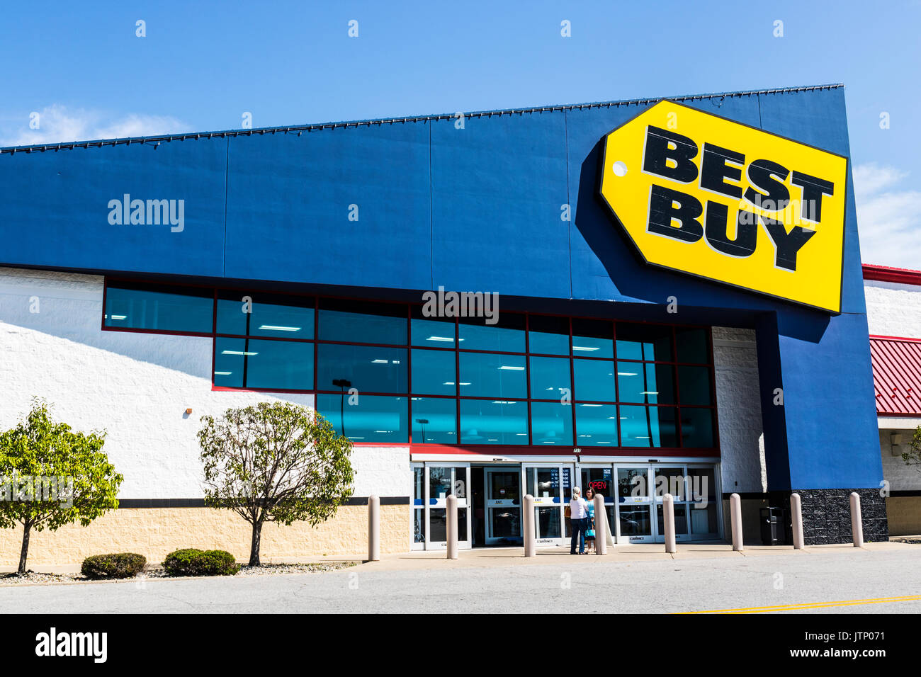 Ft. Wayne - Circa Agosto 2017: Miglior acquisto al dettaglio. Best Buy vende una grande schiera di marca electronics, computer, apparecchi e più V Foto Stock