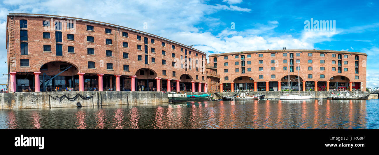 Storico di Albert docks in Liverpool. Foto Stock