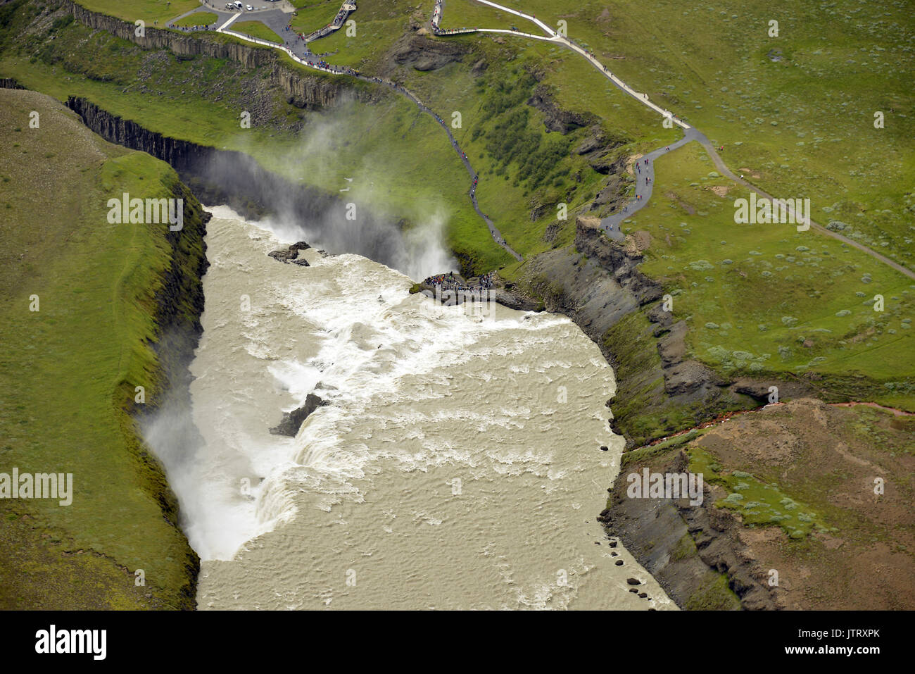 Nebbia a spruzzo e da Cascate Gullfoss, Islanda, su un nuvoloso giorno. Foto Stock