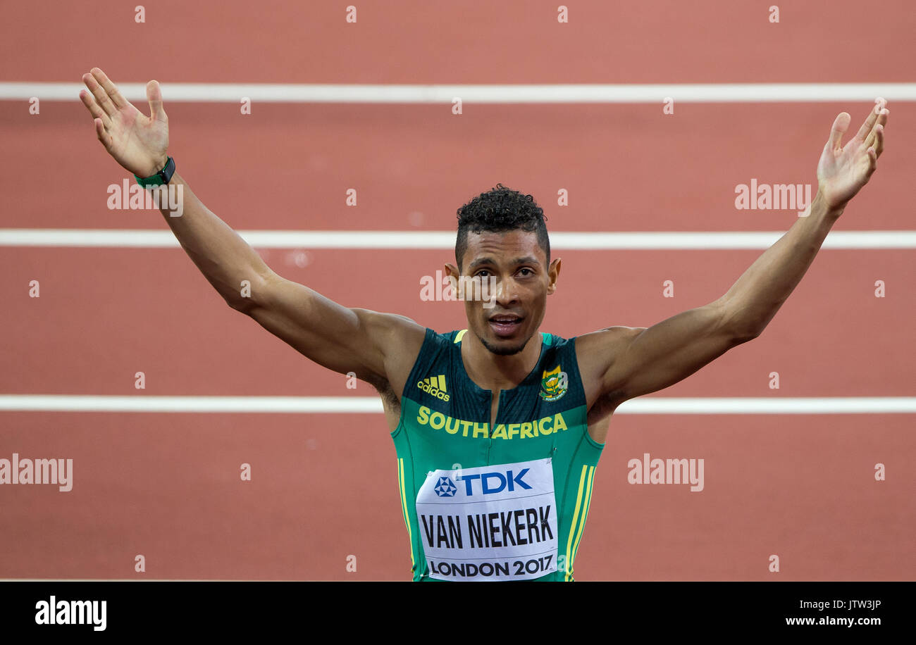 Londra, Regno Unito. 10 Agosto, 2017. WAYDE VAN NIEKERK del Sud Africa gestisce per fissare la medaglia d argento dopo una stretta finitura durante la IAAF mondiale di atletica 2017 - giorno 7 presso il parco olimpico di Londra, Inghilterra il 10 agosto 2017. Foto di Andy Rowland. Credito: Andrew Rowland/Alamy Live News Foto Stock