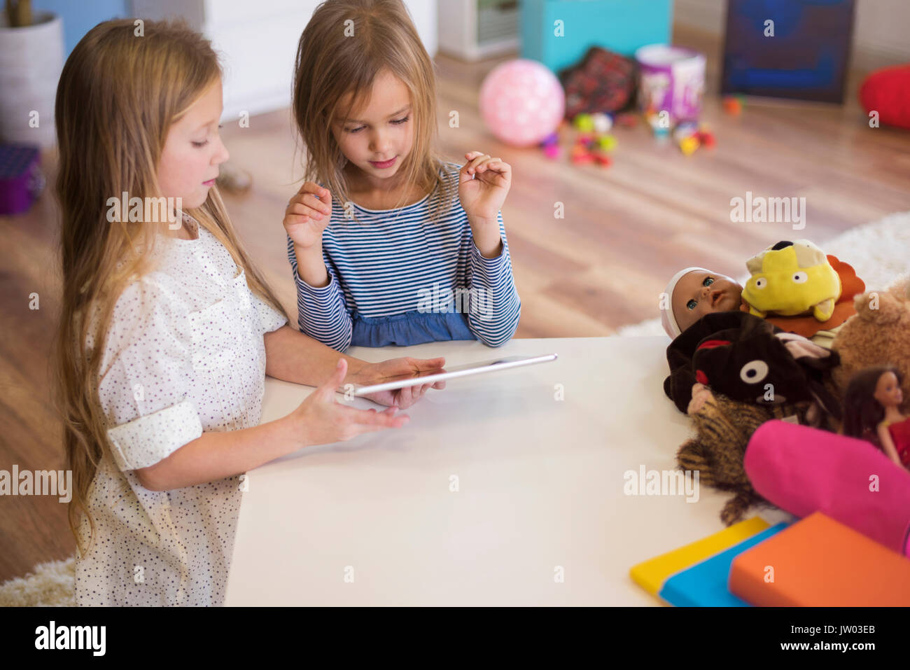 Giocattolo di ogni bambino contemporaneo oggi Foto Stock