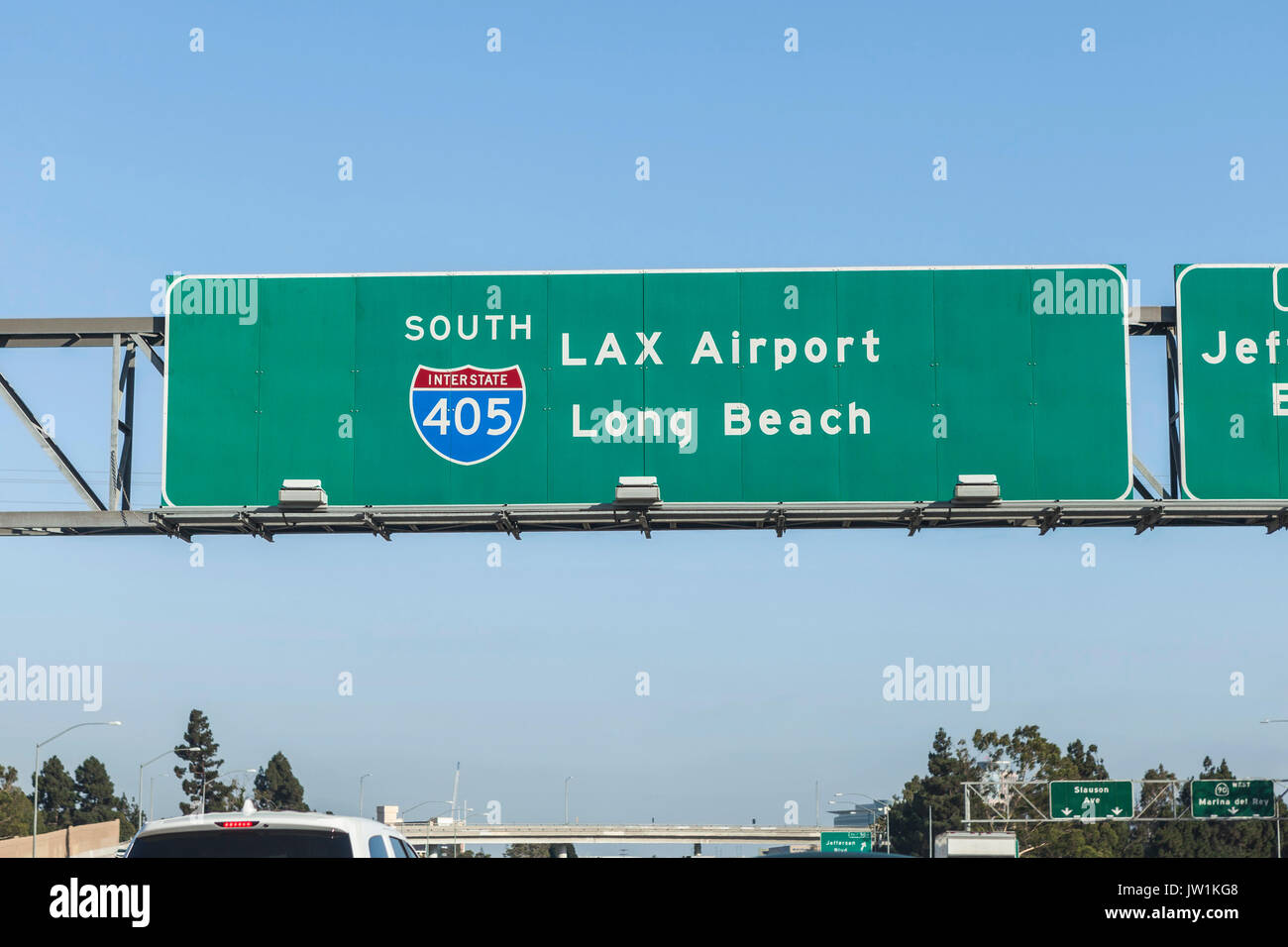 L'aeroporto di Los Angeles e Long Beach overhead freeway segno sulla Interstate 405 in Los Angeles, California. Foto Stock