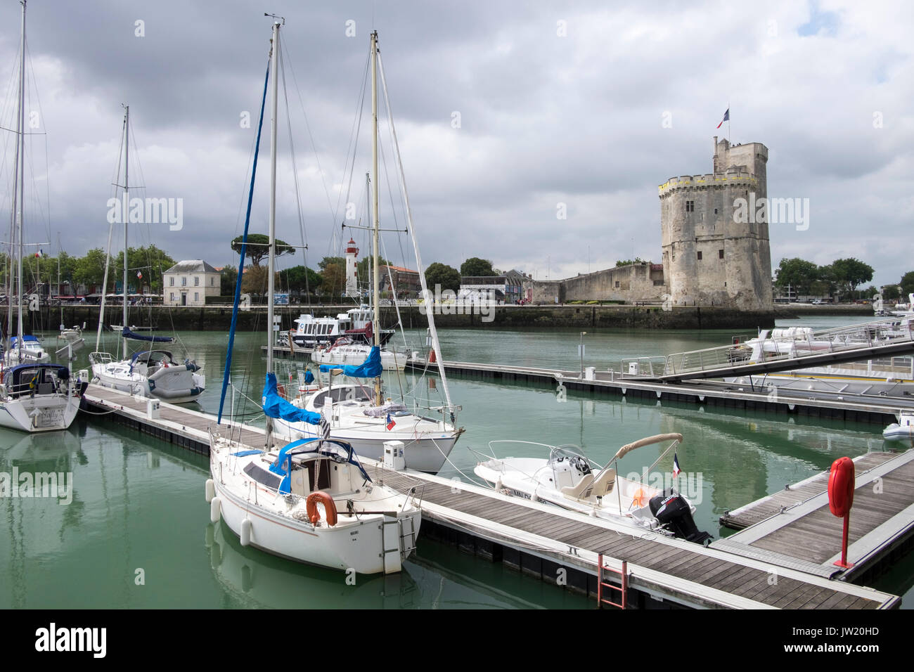 Il vivace porto di La Rochelle, Poitou-Charentes, Francia. Foto Stock