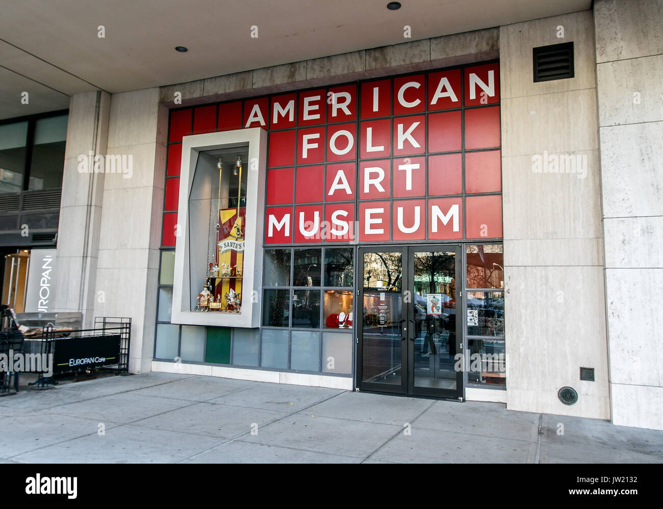 New York, 23 Novembre 2016: l'ingresso alla American Folk Art Museum di Upper West Side di Manhattan. Foto Stock