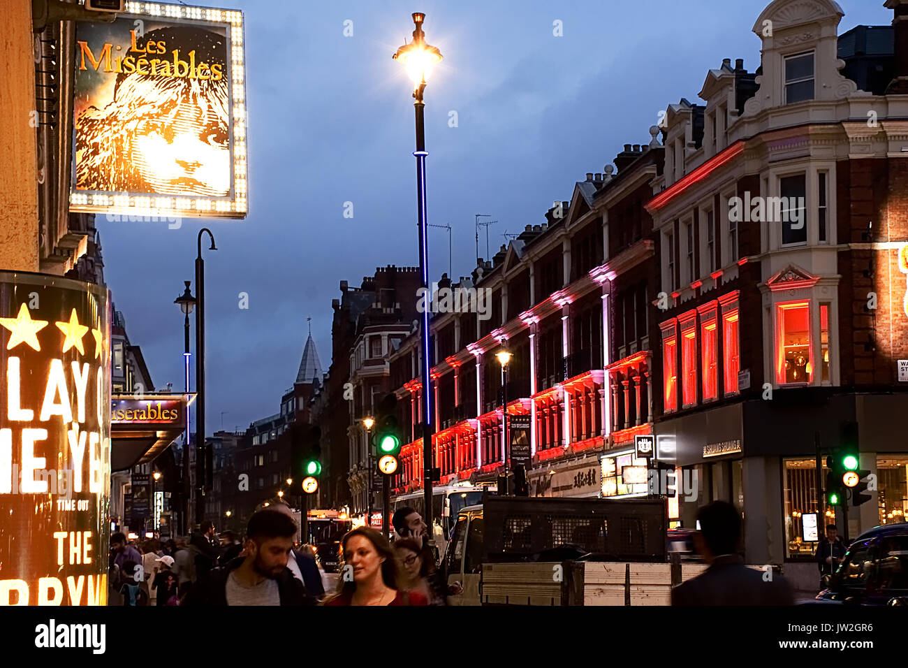 Londra,Soho,Broadway,crepuscolo Foto Stock