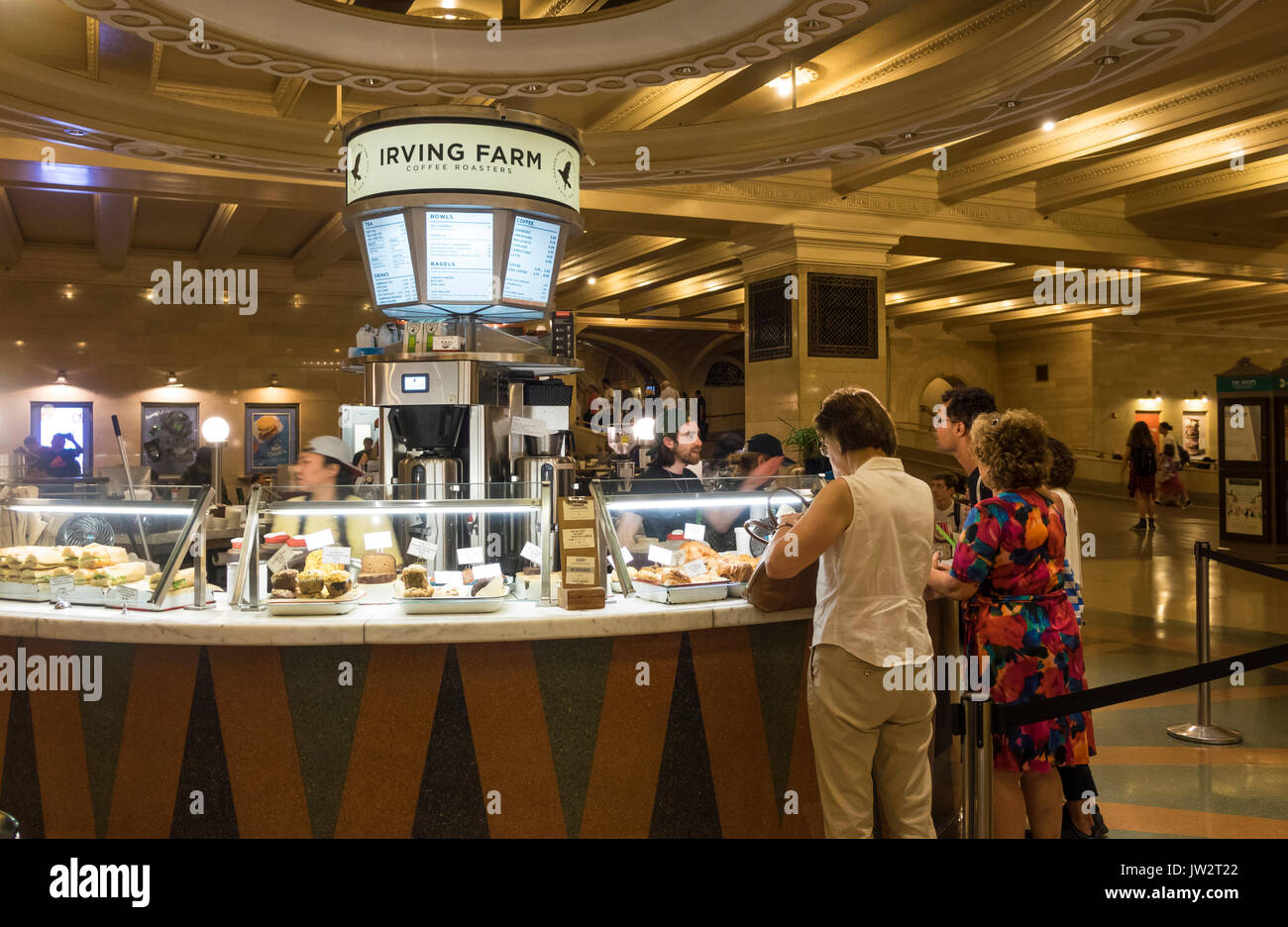 Irving Farm caffè e pasticceria contatore nel Grand Central Station concourse pranzo nella città di New York Foto Stock