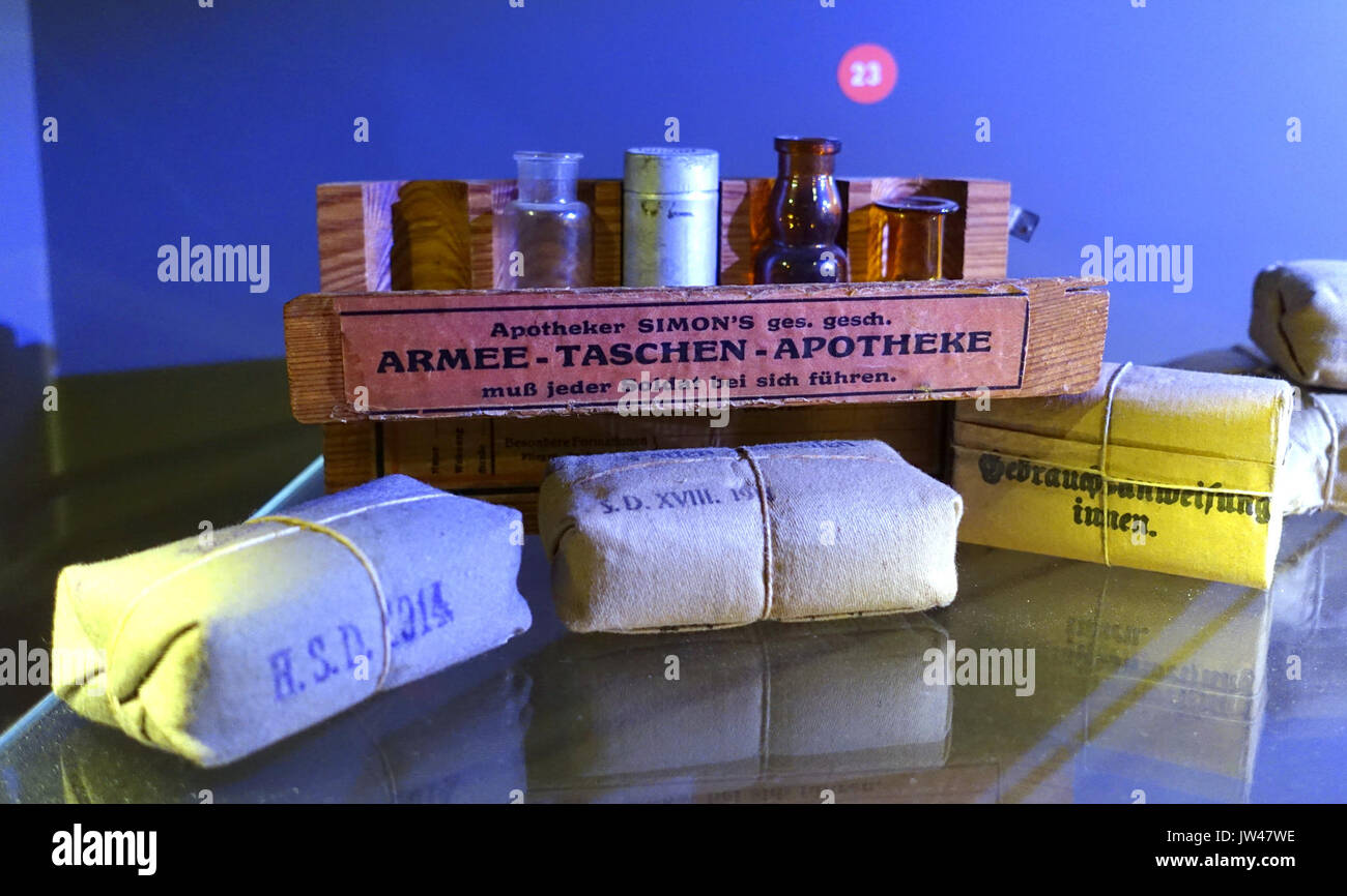 Apotheker Simon's Army Apotheke, Germania, I Guerra Mondiale Braunschweigisches Landesmuseum DSC04708 Foto Stock