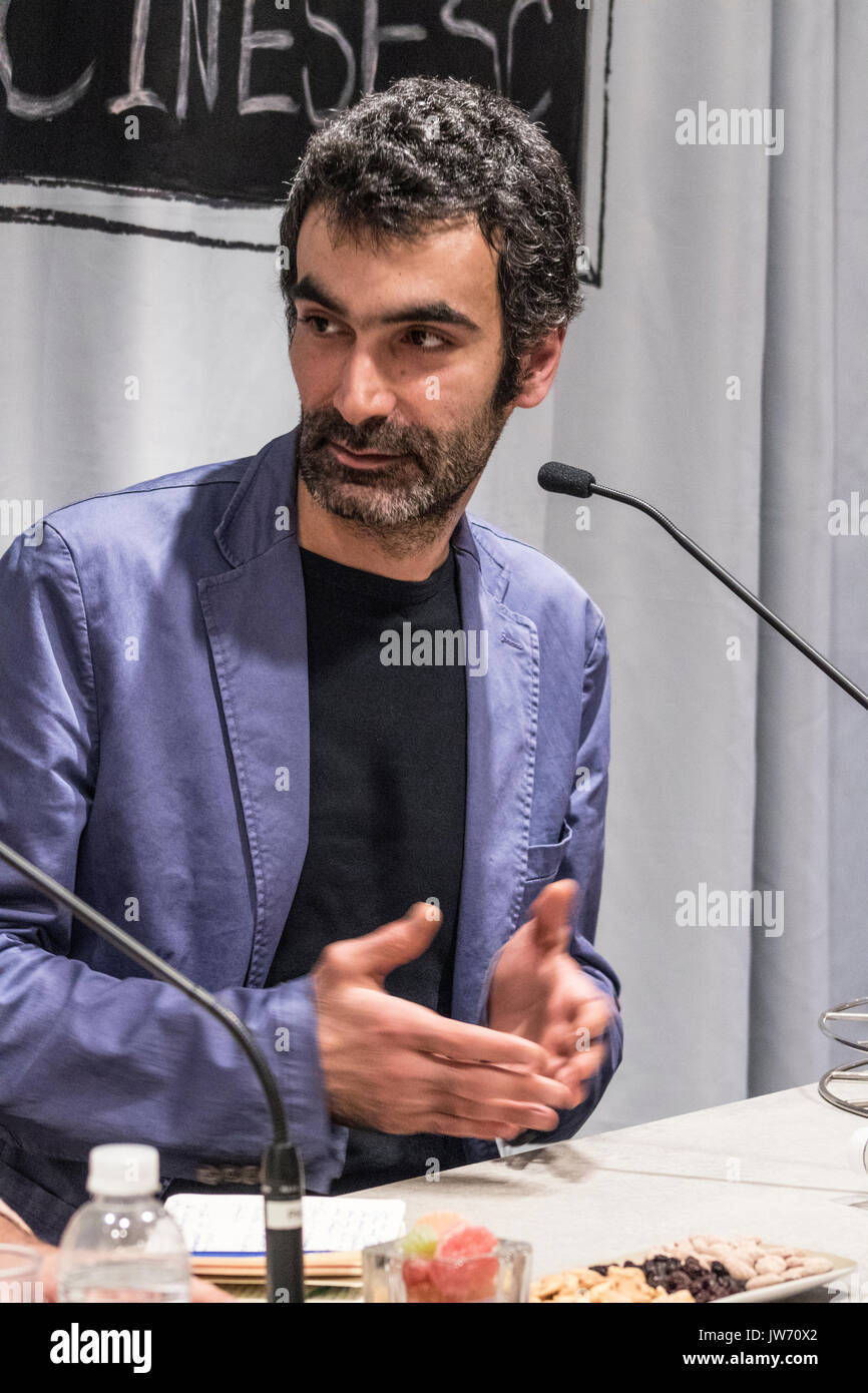 São Paulo, SP, Brasile, 08/10/2017. Libanesi regista e attore Matteo Nihawi parla del suo lavoro durante la manifestazione denominata "Cinema della candela", che è parte del programma del mondo arabo Film Festival, in Cinesesc, regione centrale di Sao Paulo, Brasile Foto Stock