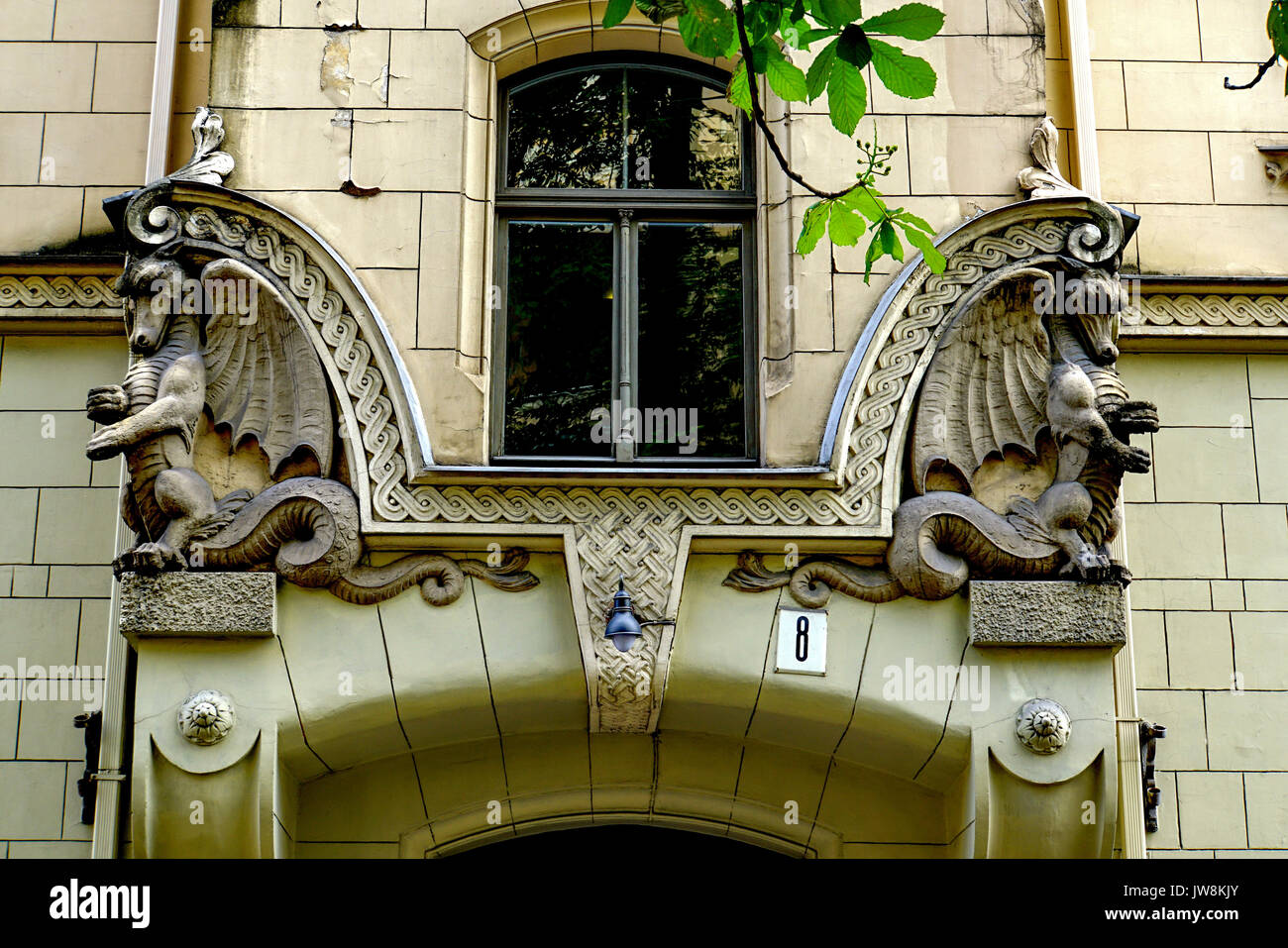 Facciata di un edificio in Art Nouveau, Riga, Lettonia Foto Stock