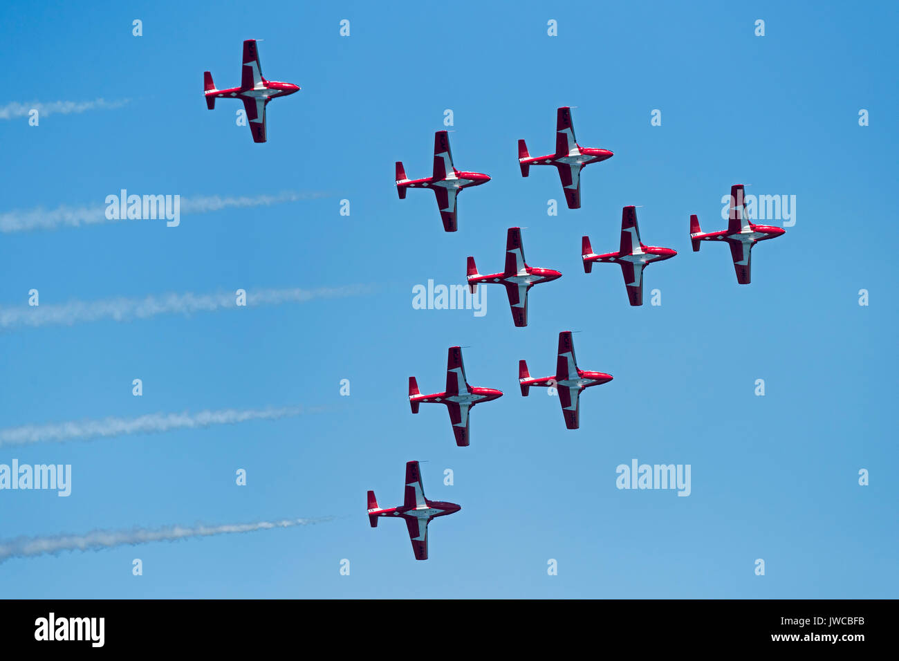 Forze armate canadesi Snowbirds, Canadair CT-114 Tutor, Fort Lauderdale Air Show, Fort Lauderdale, Florida, Stati Uniti Foto Stock