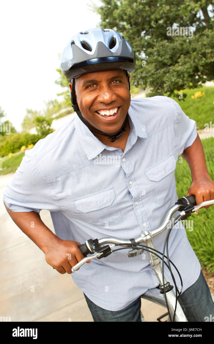African American uomo in sella a una moto. Foto Stock
