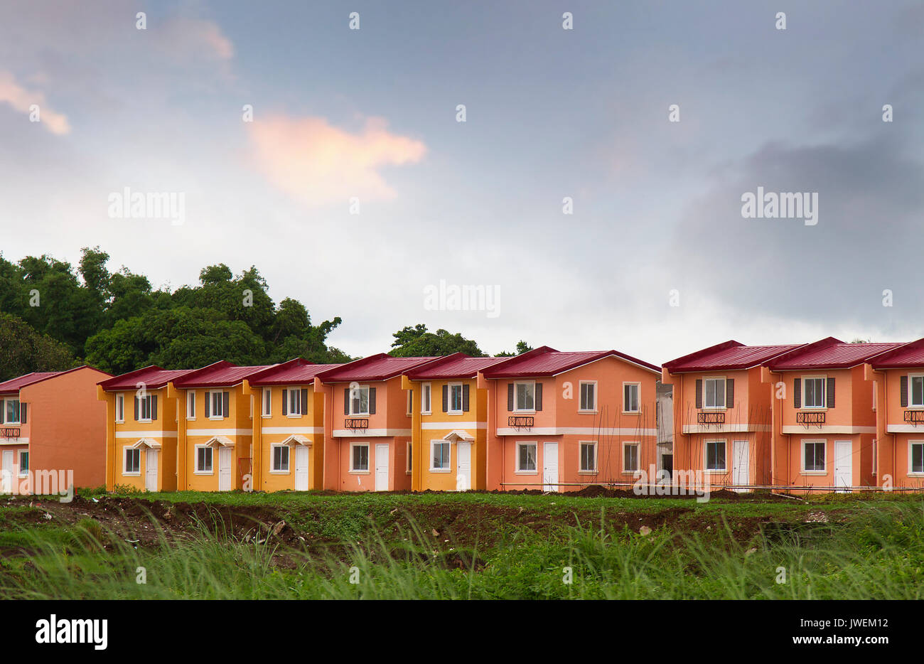 Casa di riga per alloggiamento di massa- pronto per case di occupazione Foto Stock