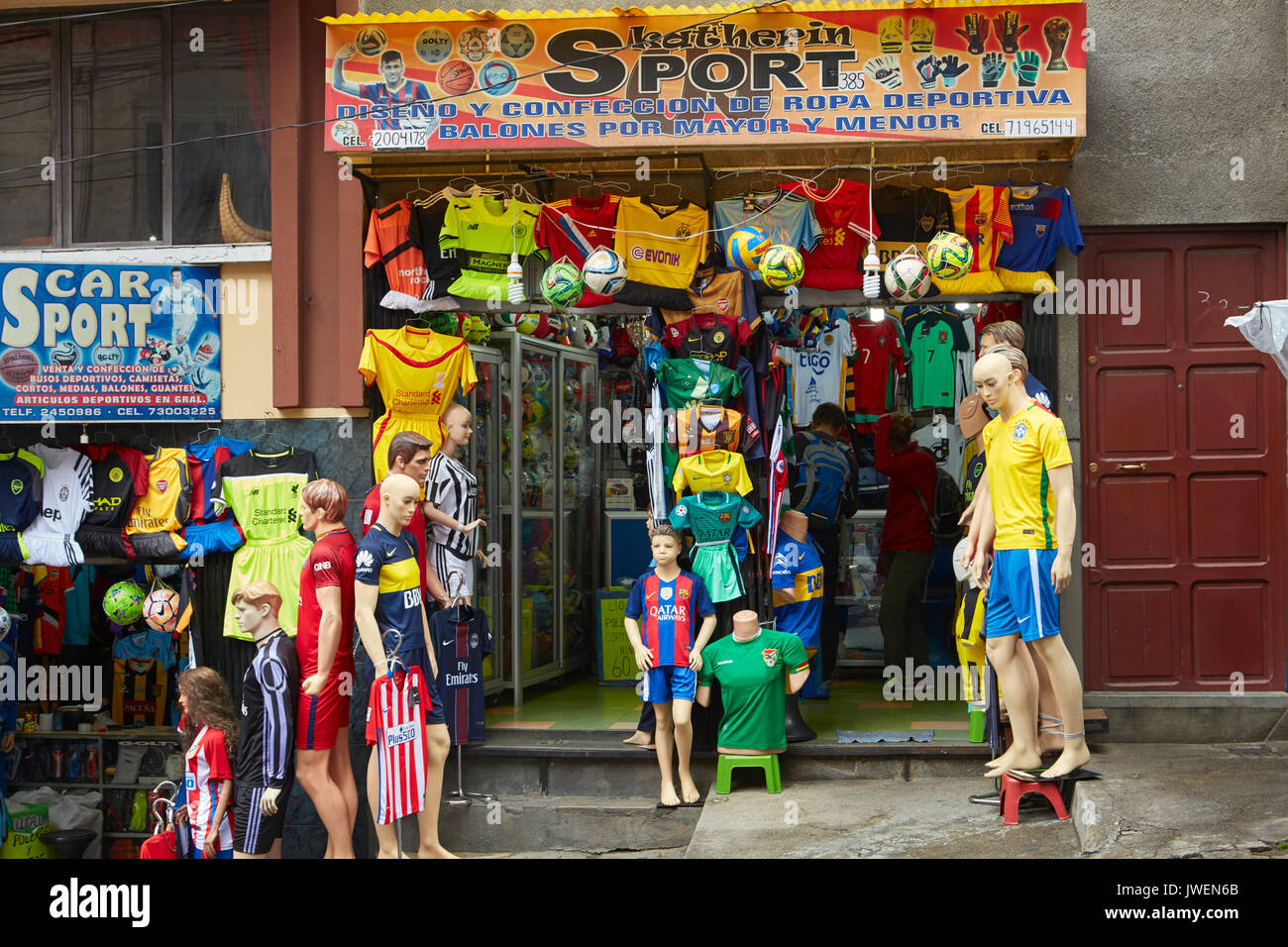 Negozio di calcio, Mercato delle streghe, La Paz, Bolivia, Sud America Foto Stock