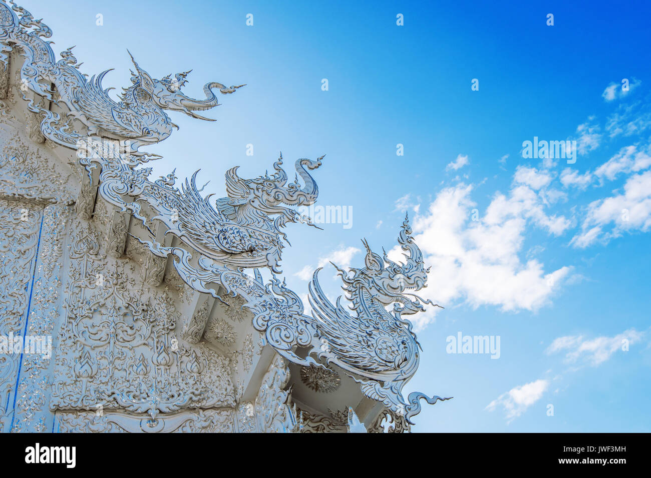 CHIANG RAI, Thailandia - OCTUBER 20 , 2016: Wat Rong Khun tempio (bianco tempio) in Chiang Rai, Thailandia. Foto Stock