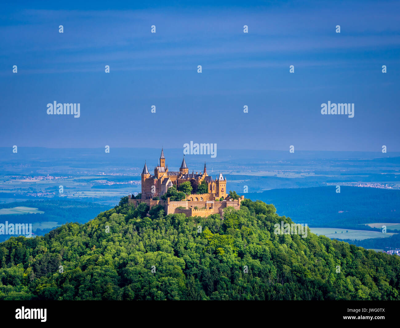 Burg Hohenzollern, Schwäbische Alb, Baden-Württemberg, Deutschland, Europa Foto Stock