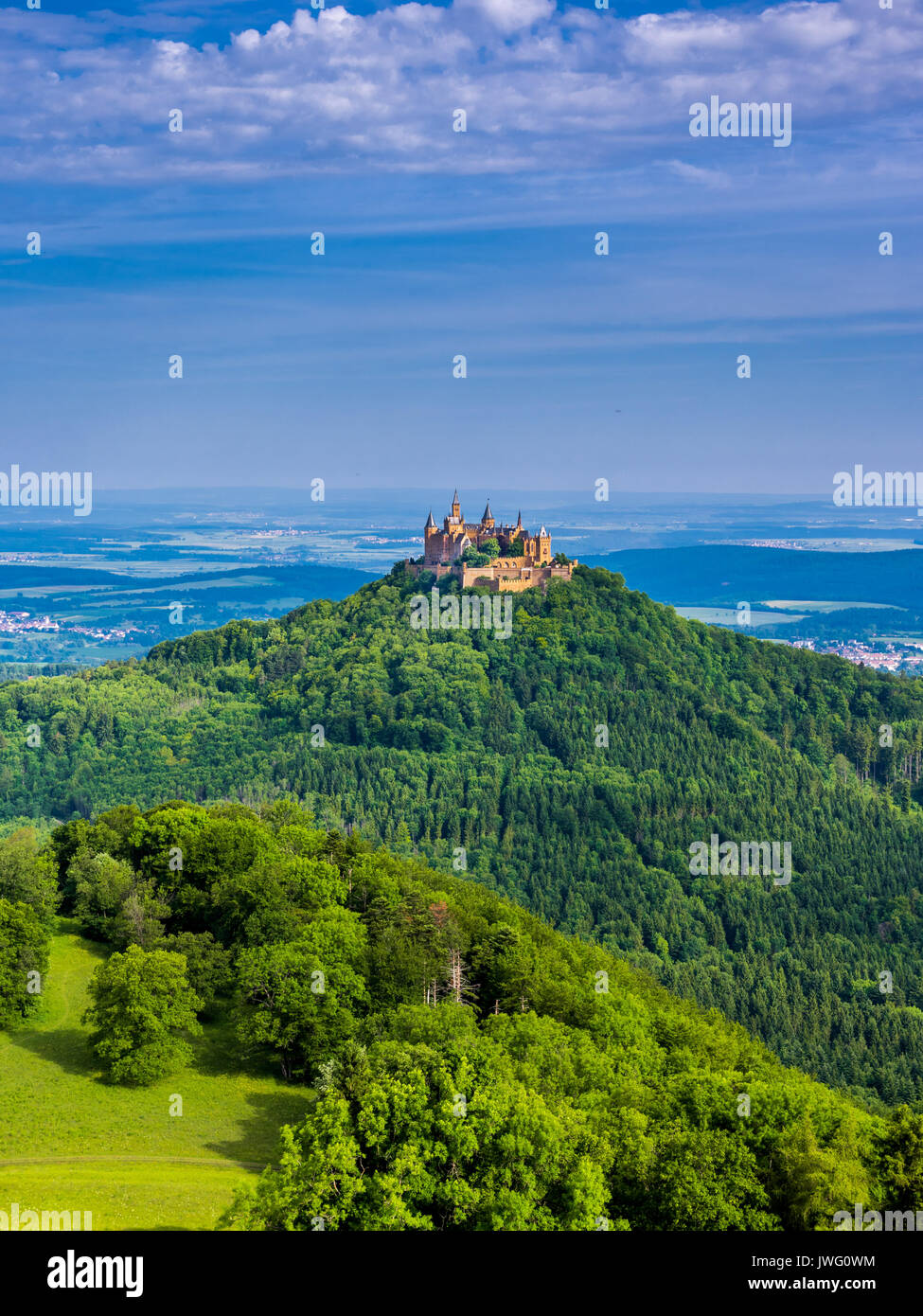 Burg Hohenzollern, Schwäbische Alb, Baden-Württemberg, Deutschland, Europa Foto Stock