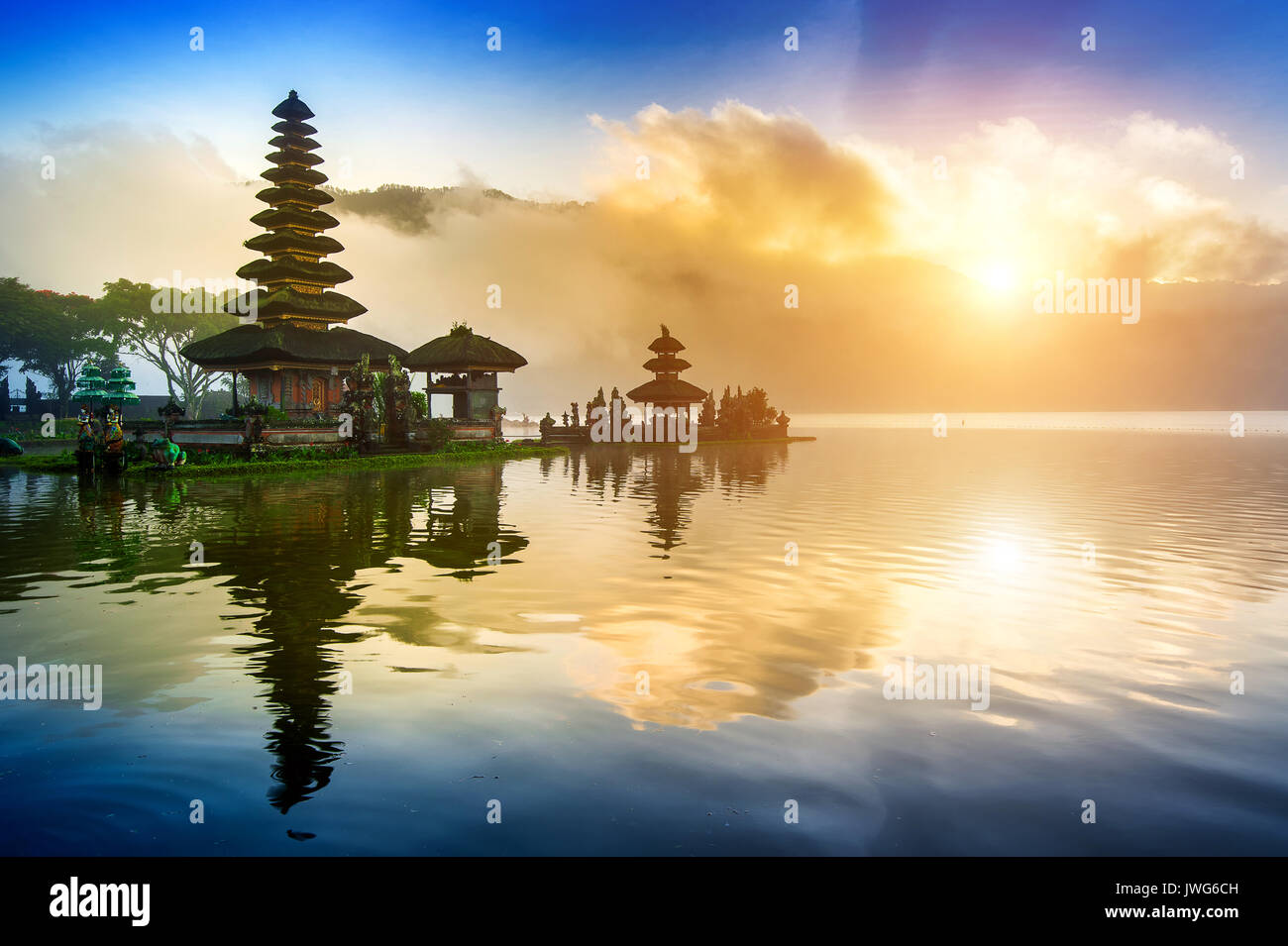 Pura Ulun Danu bratan tempio di Bali, Indonesia. Foto Stock