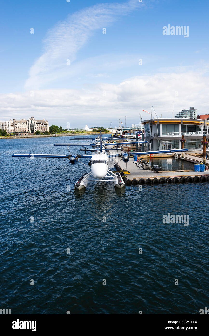 Idrovolanti colorato nella zona del Porto Interno di Victoria con traghetti e battelli sull'Isola di Vancouver British Columbia Canada Foto Stock