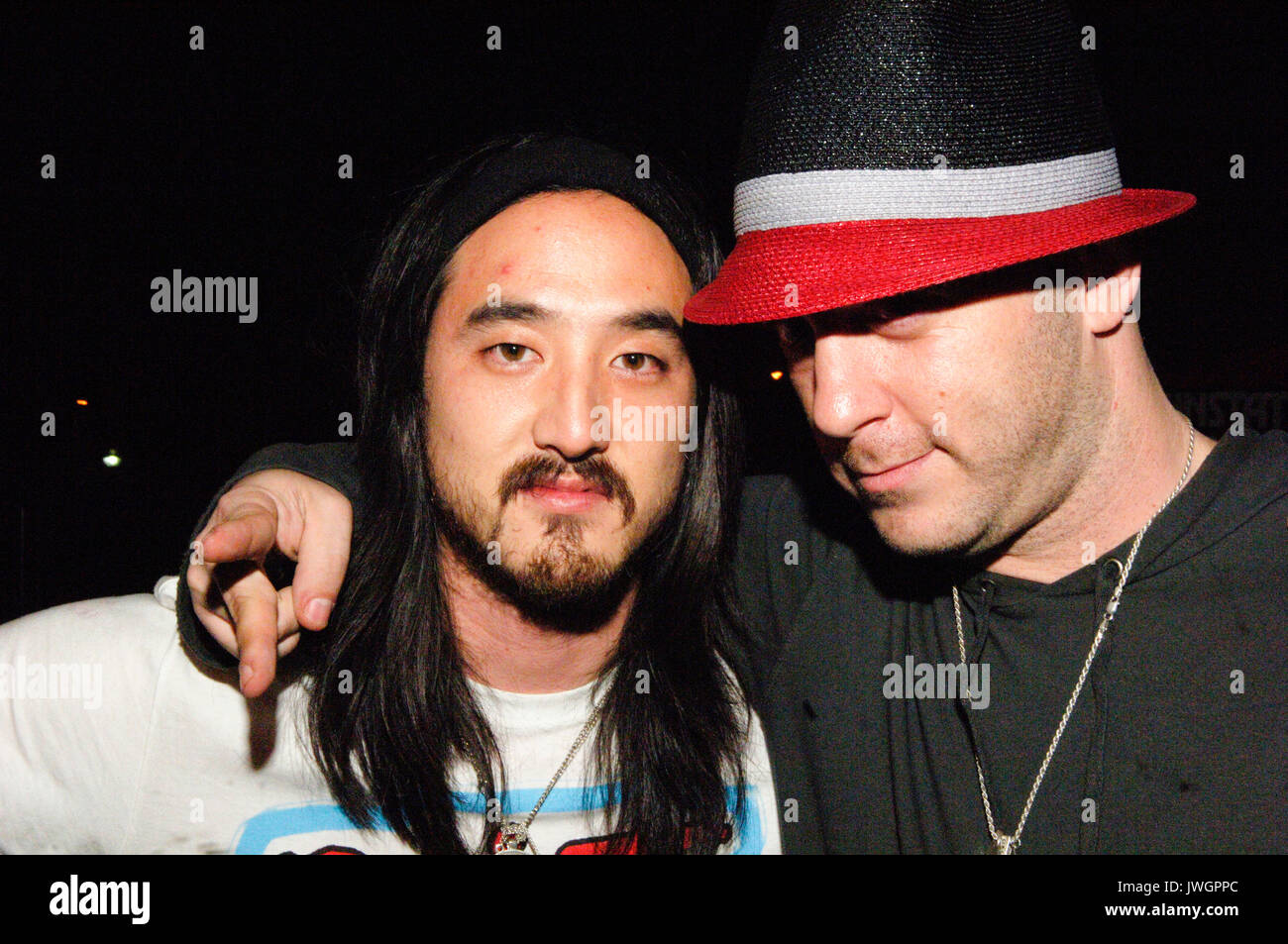 Steve aoki adam 12 vuole vendetta backstage 2007 quartiere music festival la Coliseum di Los Angeles,ca Foto Stock