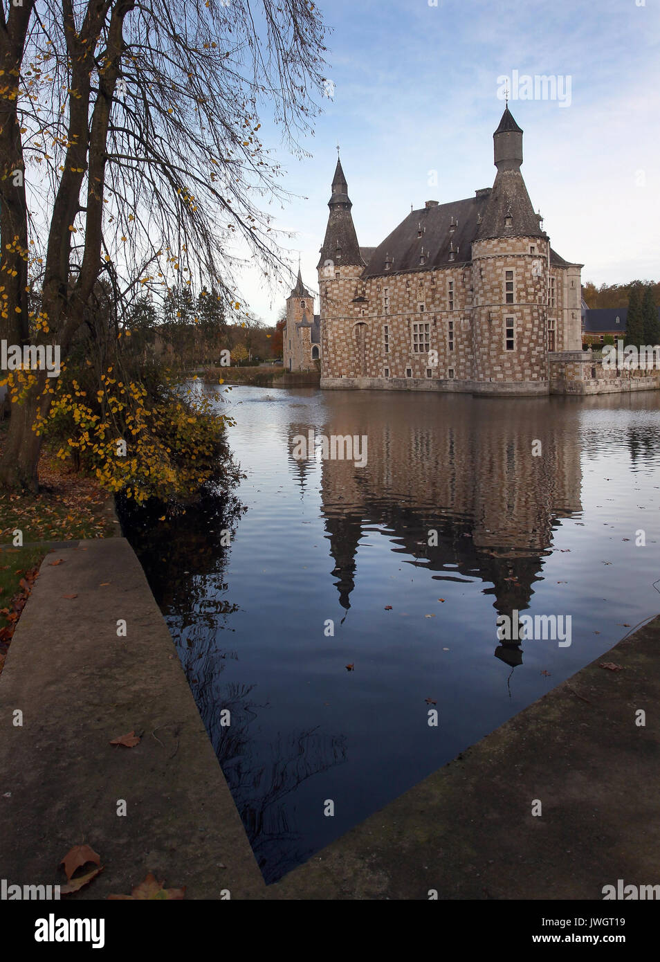 Il castello di Jehay o Chateau Jehay è un castello situato nel comune di Amay nella provincia di Liegi in Belgio.Vallonia. Foto Stock